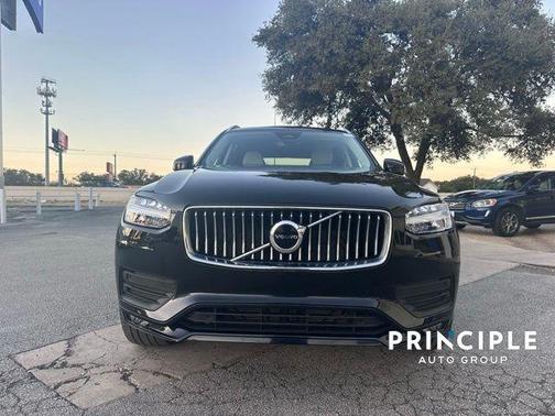 2023 Volvo XC90 B5 Core