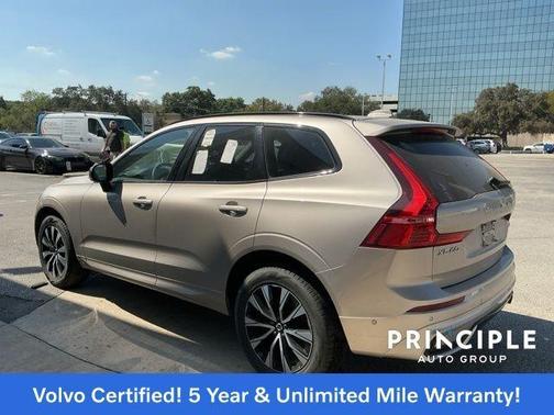 2025 Volvo XC60 B5 Plus