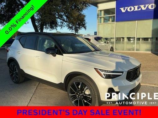 2026 Volvo XC40 B5 Ultra Black Edition