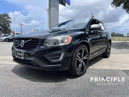 2017 Volvo XC60 T6 R-Design