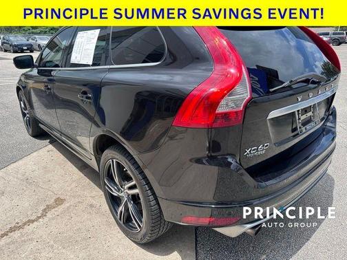 2017 Volvo XC60 T6 R-Design