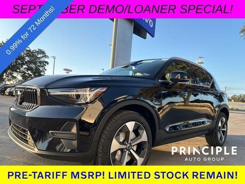 2025 Volvo XC40 B5 Core Bright Theme