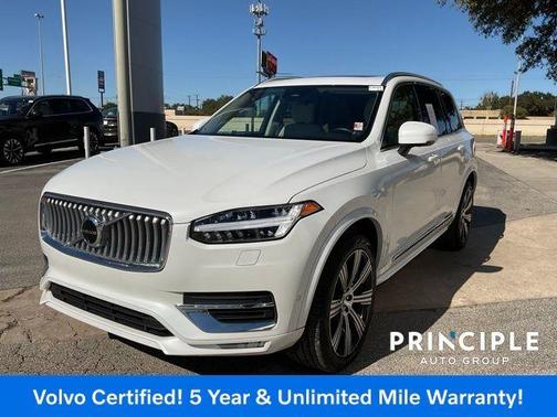 2024 Volvo XC90 B5 Plus Bright Theme