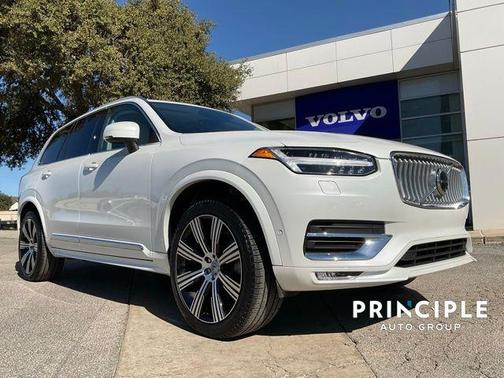 2024 Volvo XC90 B5 Plus Bright Theme