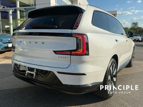 2025 Volvo EX90 Twin Motor Plus