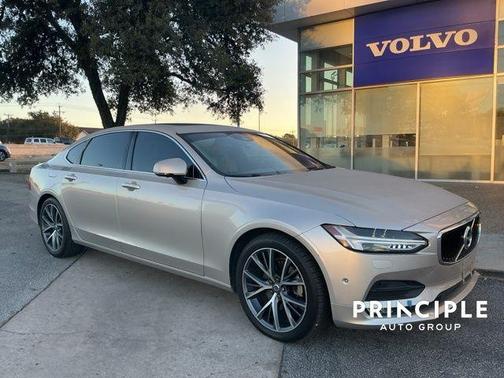 2018 Volvo S90 T5 Momentum