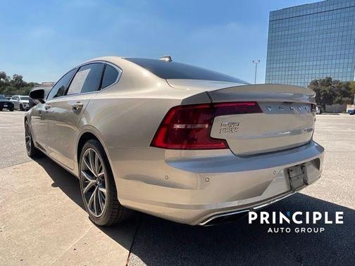 2018 Volvo S90 T5 Momentum