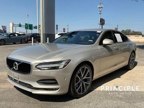 2018 Volvo S90 T5 Momentum