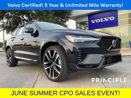 2024 Volvo XC60 Recharge Plug-In Hybrid T8 Ultimate Dark Theme