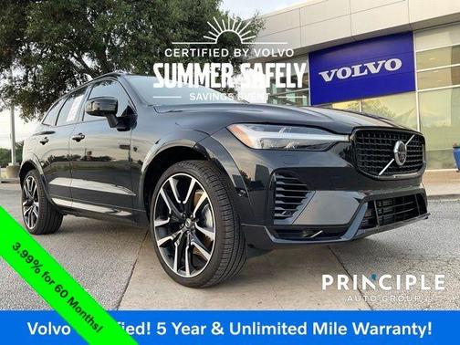 2024 Volvo XC60 Recharge Plug-In Hybrid T8 Ultimate Dark Theme
