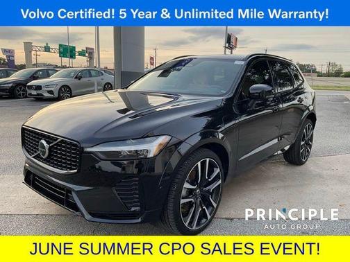2024 Volvo XC60 Recharge Plug-In Hybrid T8 Ultimate Dark Theme