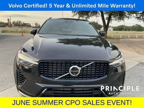 2024 Volvo XC60 Recharge Plug-In Hybrid T8 Ultimate Dark Theme