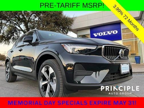 2025 Volvo XC40 B5 Core Bright Theme