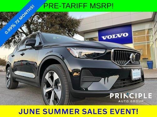 2025 Volvo XC40 B5 Core Bright Theme