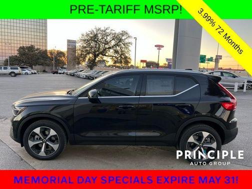 2025 Volvo XC40 B5 Core Bright Theme