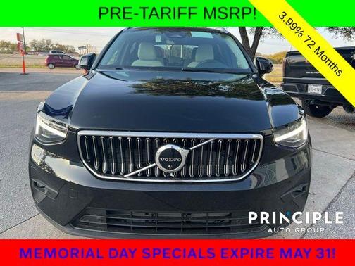 2025 Volvo XC40 B5 Plus Bright Theme