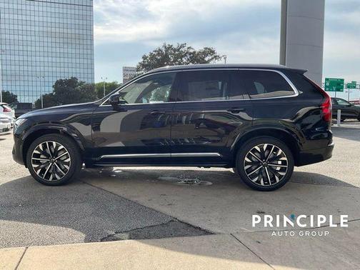 2026 Volvo XC90 B5 Plus 7-Seater