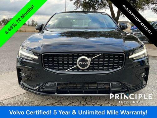 2023 Volvo S60 B5 Core Dark Theme