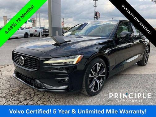 2023 Volvo S60 B5 Core Dark Theme