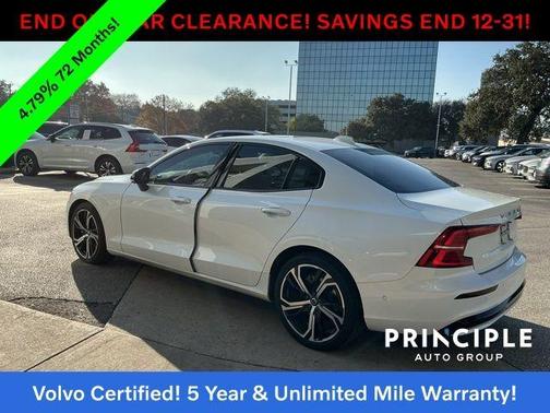 2023 Volvo S60 B5 Plus Dark Theme