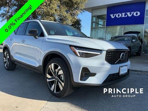 2026 Volvo XC40 B5 Ultra