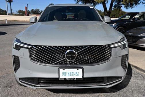 Metallic 2026 Volvo XC90 B6 Plus 7-Seater