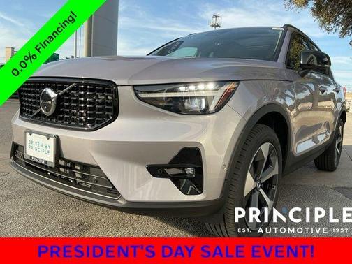 2026 Volvo XC40 B5 Plus