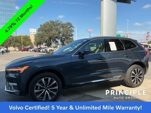 2023 Volvo XC60 B5 Plus Bright Theme