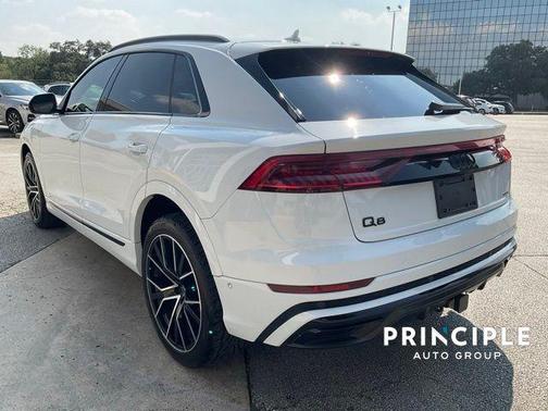 2021 Audi Q8 55 Premium Plus