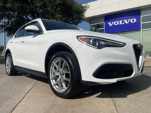 2019 Alfa Romeo Stelvio Base