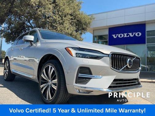 2023 Volvo XC60 B5 Ultimate Bright Theme