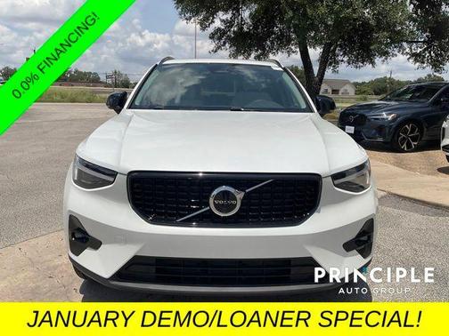 2026 Volvo XC40 B5 Plus