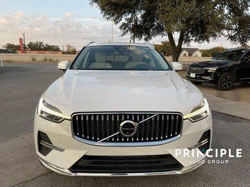2022 Volvo XC60 B5 Inscription