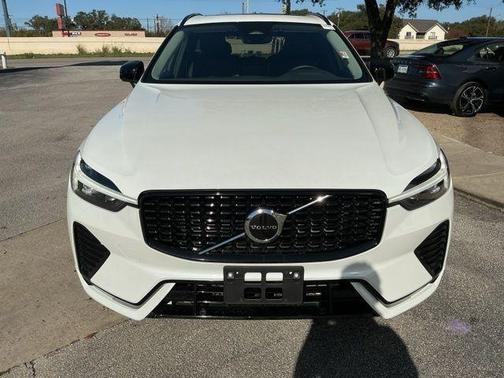 2025 Volvo XC60 B5 Core