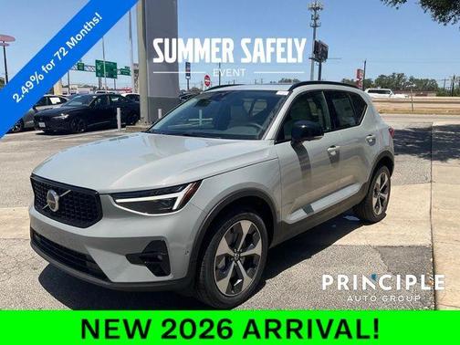 2026 Volvo XC40 B5 Plus