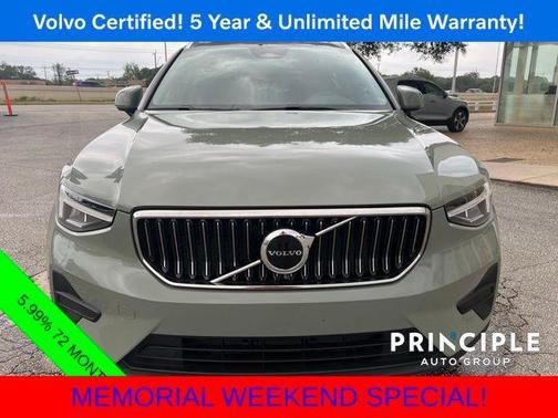 2024 Volvo XC40 B5 Core