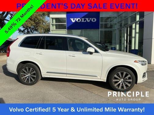 2023 Volvo XC90 B5 Plus