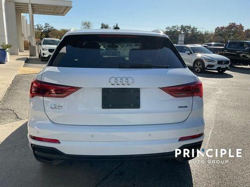 2024 Audi Q3 45 S line Premium
