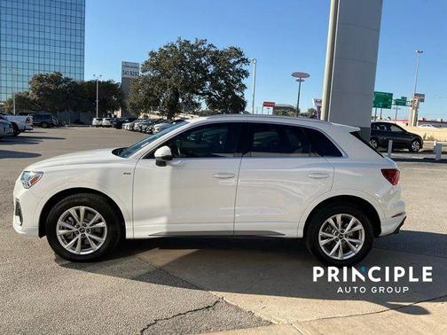 2024 Audi Q3 45 S line Premium