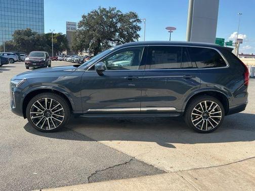 2026 Volvo XC90 B5 Plus 7-Seater