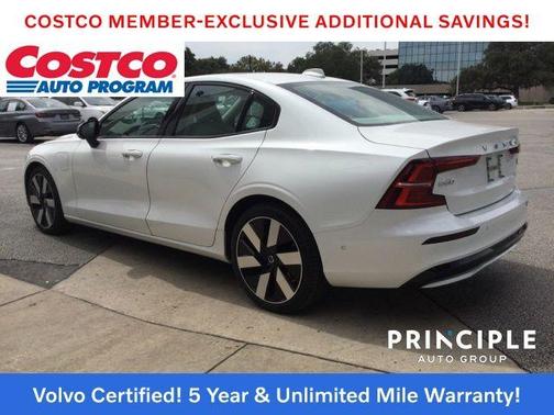 2024 Volvo S60 Recharge Plug-In Hybrid T8 Ultimate Dark Theme