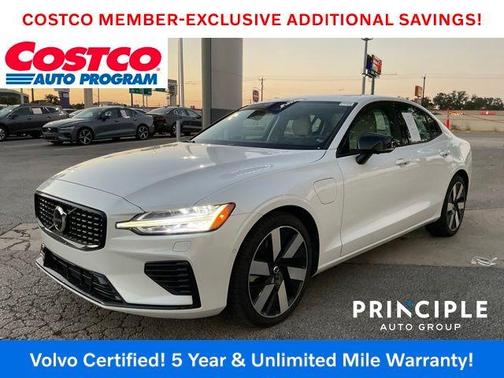 2024 Volvo S60 Recharge Plug-In Hybrid T8 Ultimate Dark Theme