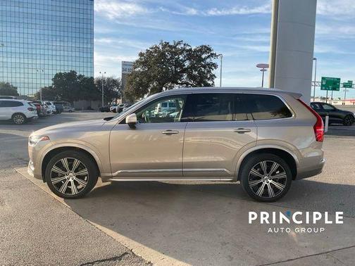 2024 Volvo XC90 B6 Plus Bright Theme 7-Seater