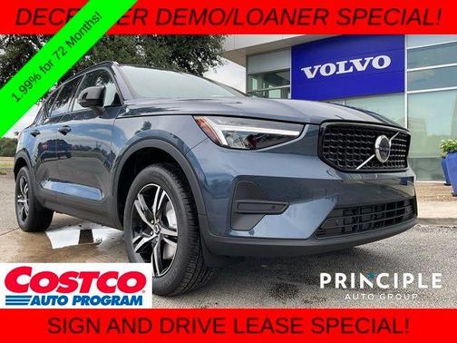 2026 Volvo XC40 B5 Core