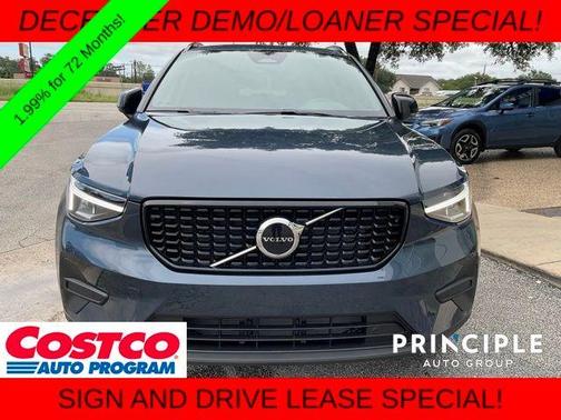 2026 Volvo XC40 B5 Core