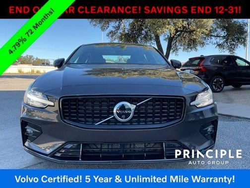 2024 Volvo S60 B5 Plus Dark Theme