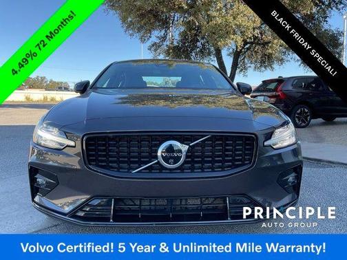 2024 Volvo S60 B5 Plus Dark Theme