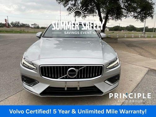 2022 Volvo S60 B5 Inscription