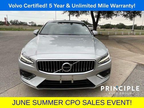 2022 Volvo S60 B5 Inscription