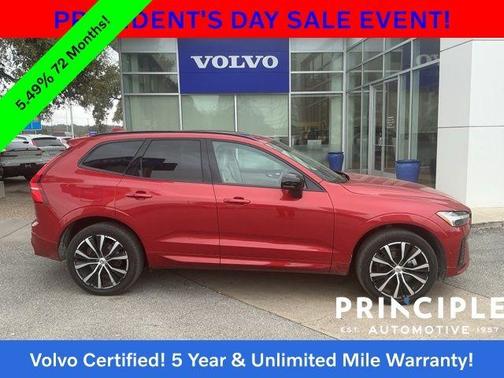 2024 Volvo XC60 B5 Plus Dark Theme